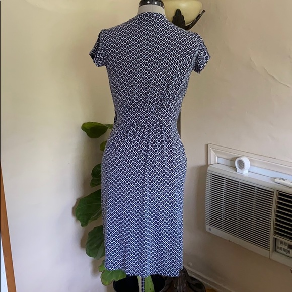 Abstract Diamond Printed Short Sleeve Knotted Wrap - Picture 4 of 10